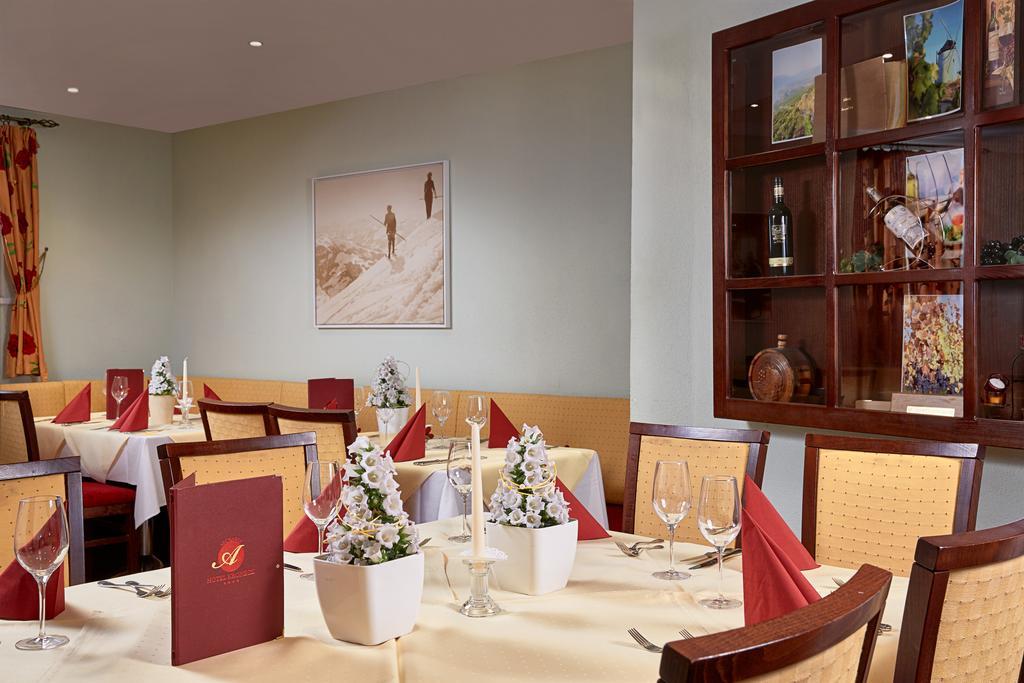Hotel Kroneck Kirchberg in Tirol Eksteriør bilde